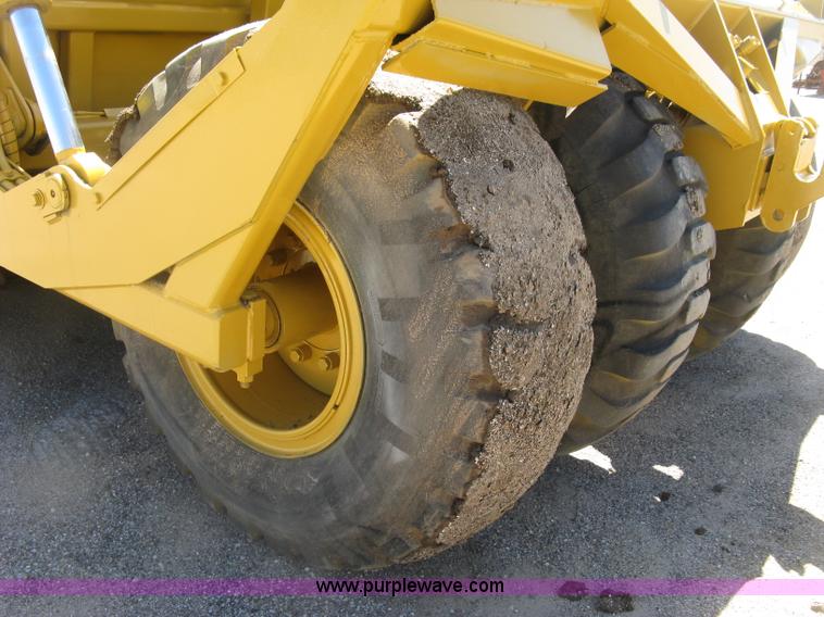 image for item H8558 Icon 721E scraper pan