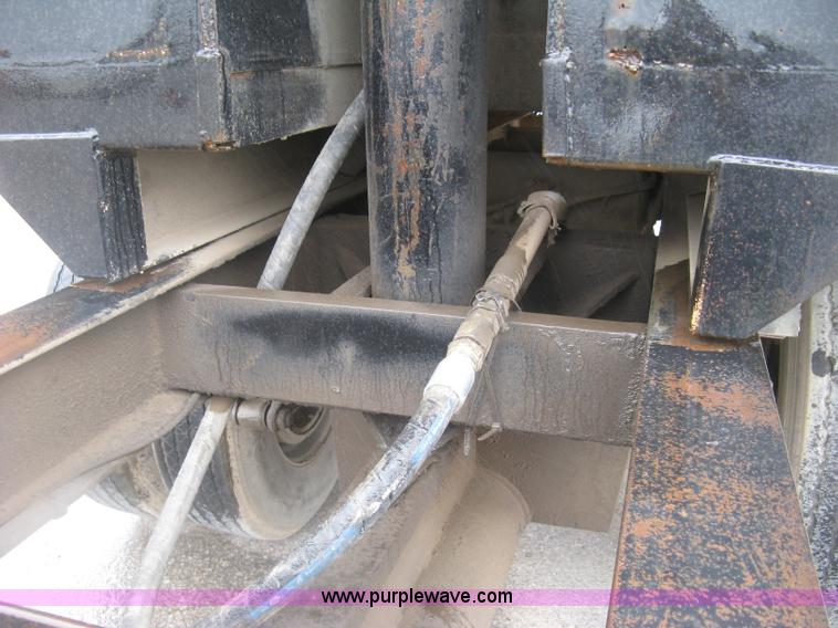 image for item H8560 1985 CP pup dump trailer