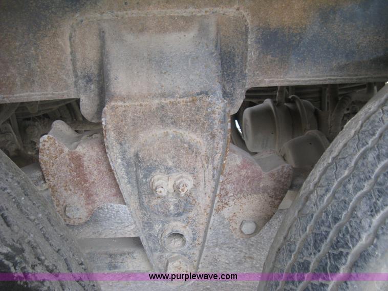 image for item H8560 1985 CP pup dump trailer