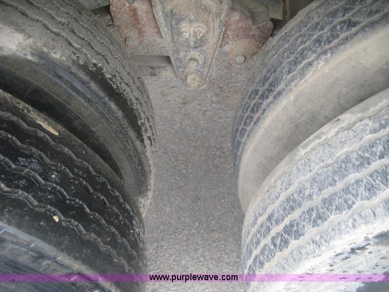 image for item H8560 1985 CP pup dump trailer