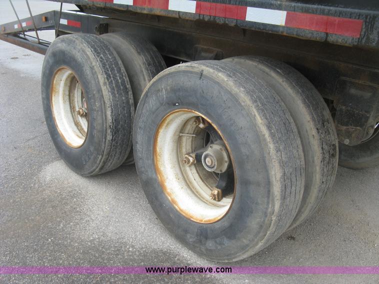 image for item H8560 1985 CP pup dump trailer