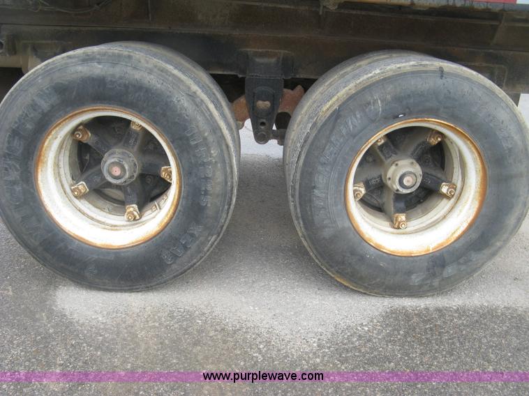 image for item H8560 1985 CP pup dump trailer