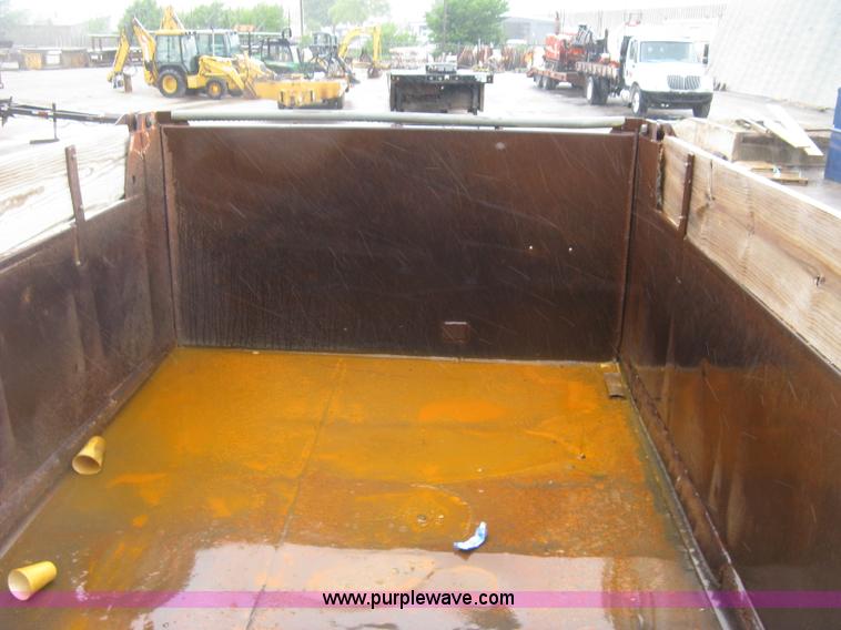 image for item H8560 1985 CP pup dump trailer