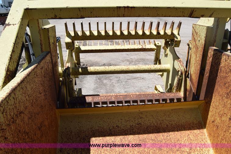 image for item H8578 Degelman R570H rock picker