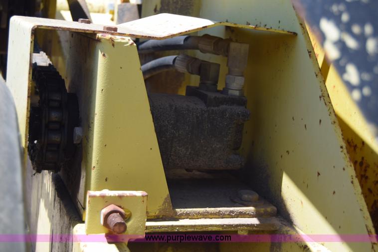 image for item H8578 Degelman R570H rock picker