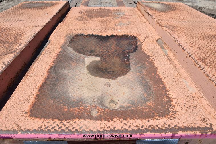 image for item H8579 1968 Rogers RGN equipment trailer