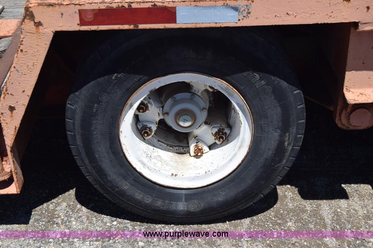 image for item H8579 1968 Rogers RGN equipment trailer
