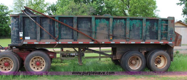 image for item I1670 1996 Dump Rite DR24 end dump trailer