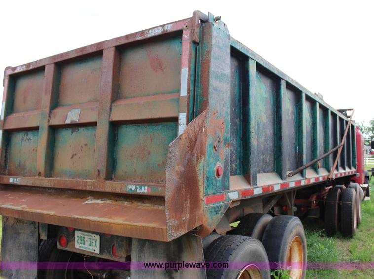 image for item I1670 1996 Dump Rite DR24 end dump trailer