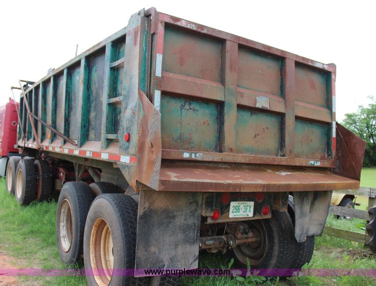 image for item I1670 1996 Dump Rite DR24 end dump trailer
