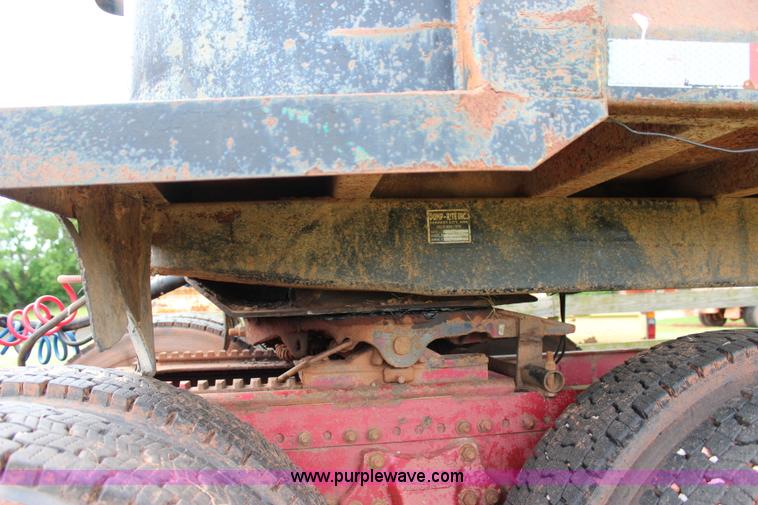 image for item I1670 1996 Dump Rite DR24 end dump trailer