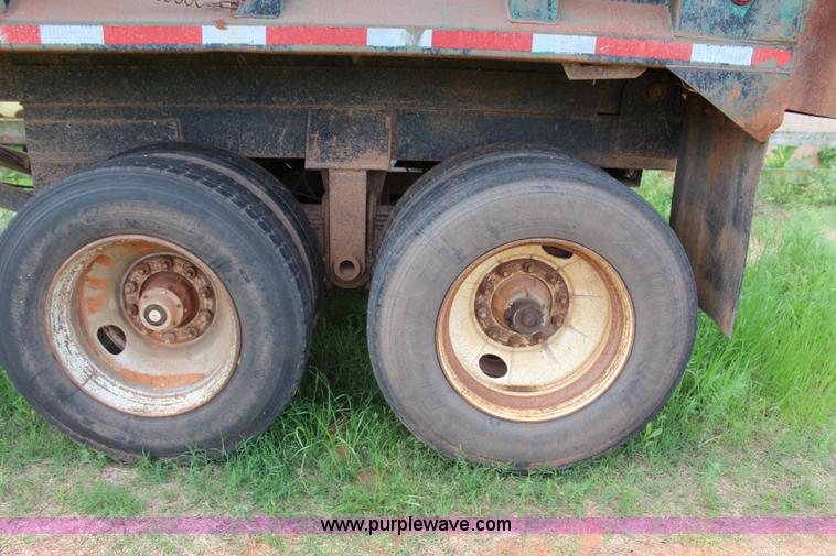 image for item I1670 1996 Dump Rite DR24 end dump trailer