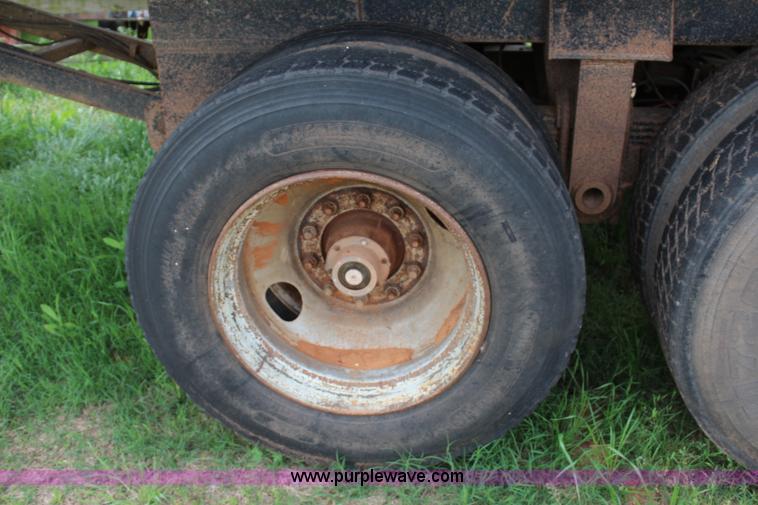 image for item I1670 1996 Dump Rite DR24 end dump trailer