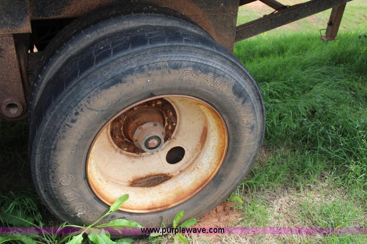 image for item I1670 1996 Dump Rite DR24 end dump trailer