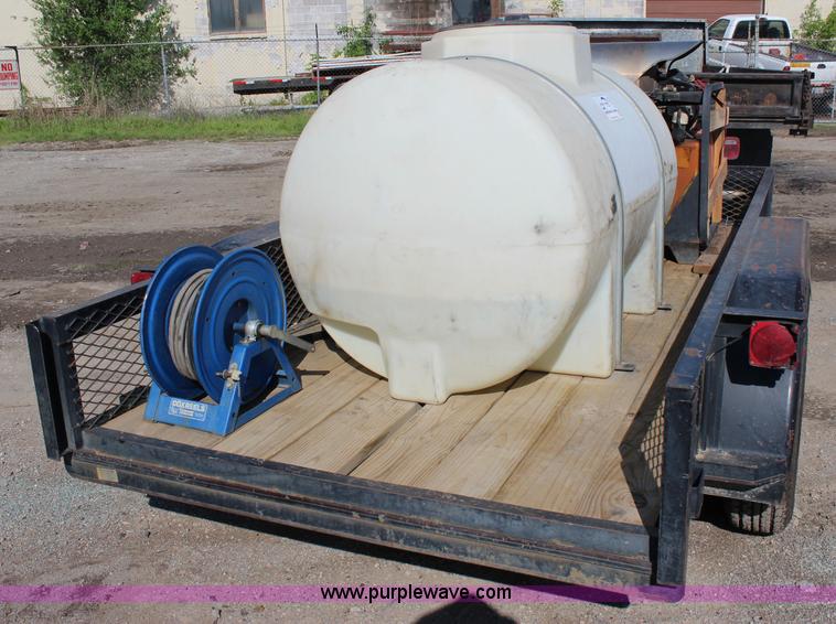 image for item I1705 2007 Maxey power washing trailer