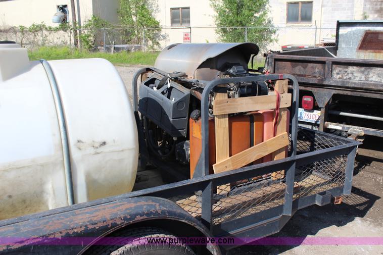 image for item I1705 2007 Maxey power washing trailer