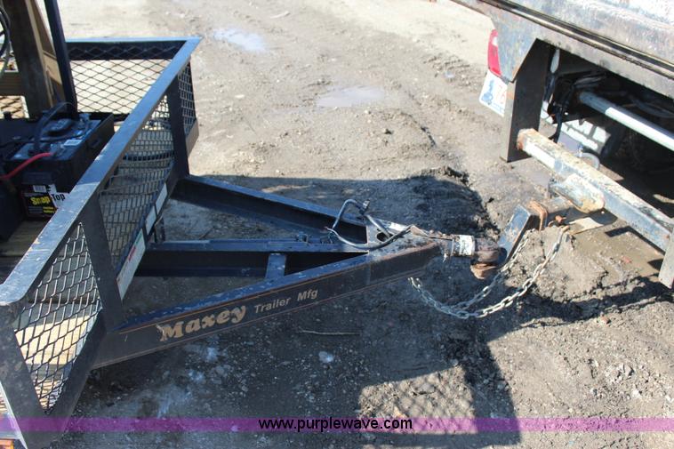 image for item I1705 2007 Maxey power washing trailer
