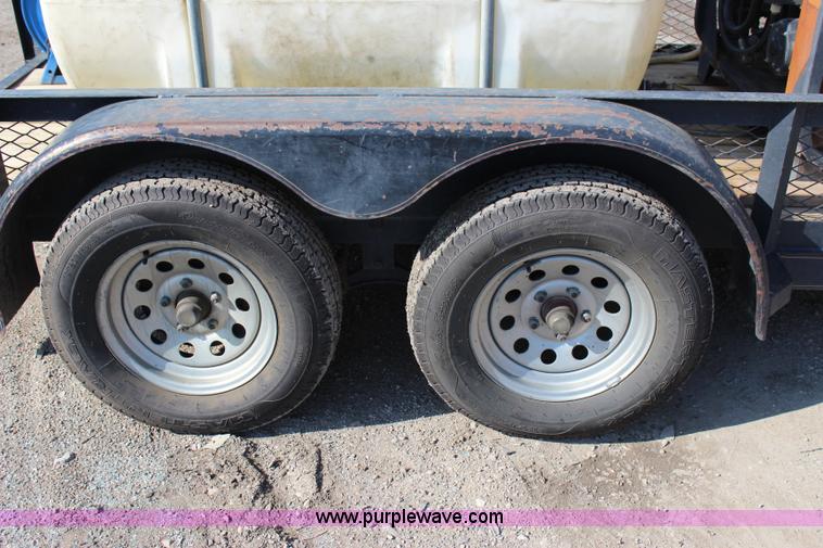 image for item I1705 2007 Maxey power washing trailer