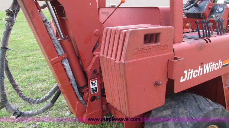 image for item I3006 1998 Ditch Witch 5110DD vibratory plow