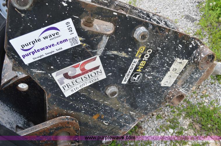 image for item I4519 John Deere HB100 hydraulic skid steer breaker