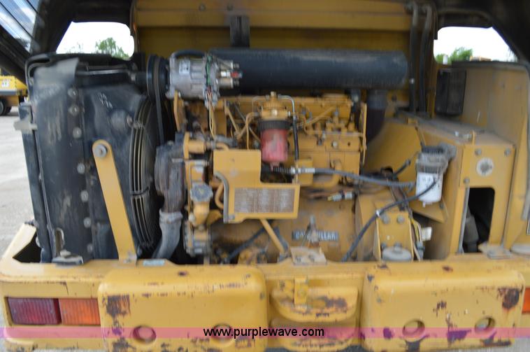 image for item I4525 1998 Caterpillar 914G wheel loader