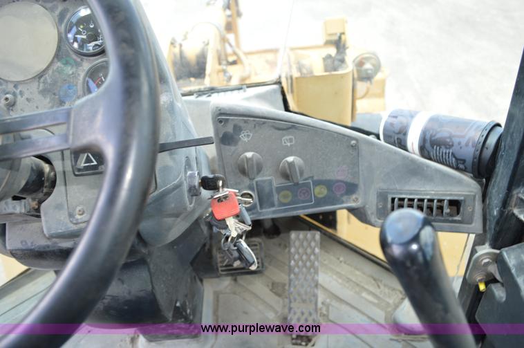 image for item I4525 1998 Caterpillar 914G wheel loader
