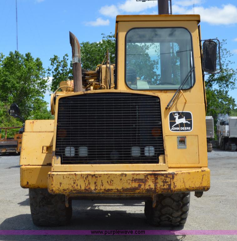 image for item I4526 1996 John Deere 762B elevating scraper