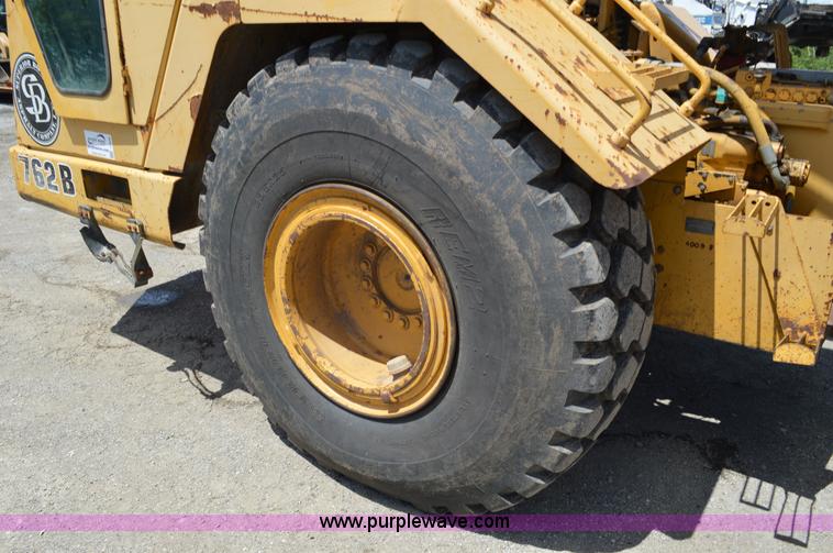 image for item I4526 1996 John Deere 762B elevating scraper