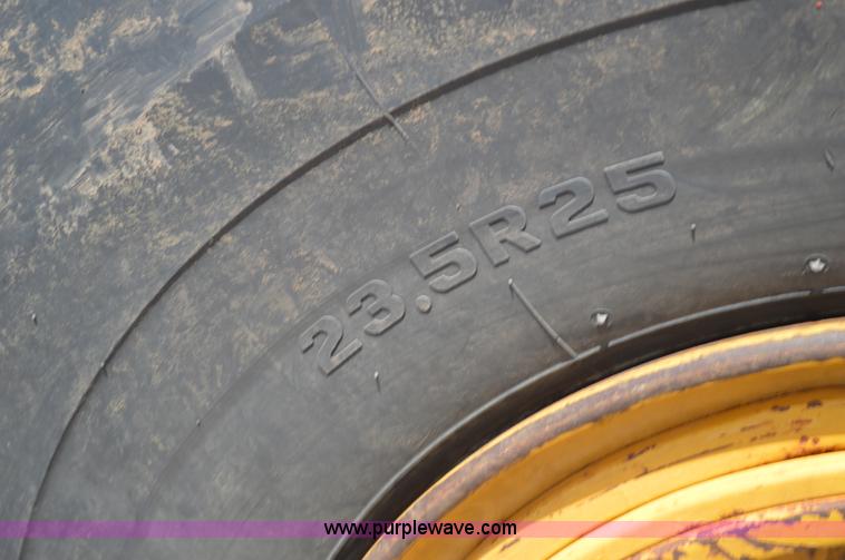 image for item I4526 1996 John Deere 762B elevating scraper