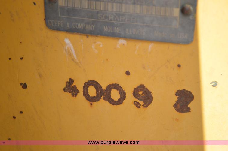 image for item I4526 1996 John Deere 762B elevating scraper