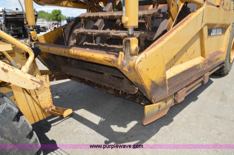 image for item I4526 1996 John Deere 762B elevating scraper