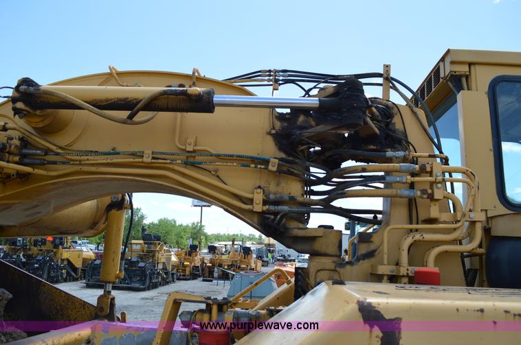 image for item I4526 1996 John Deere 762B elevating scraper