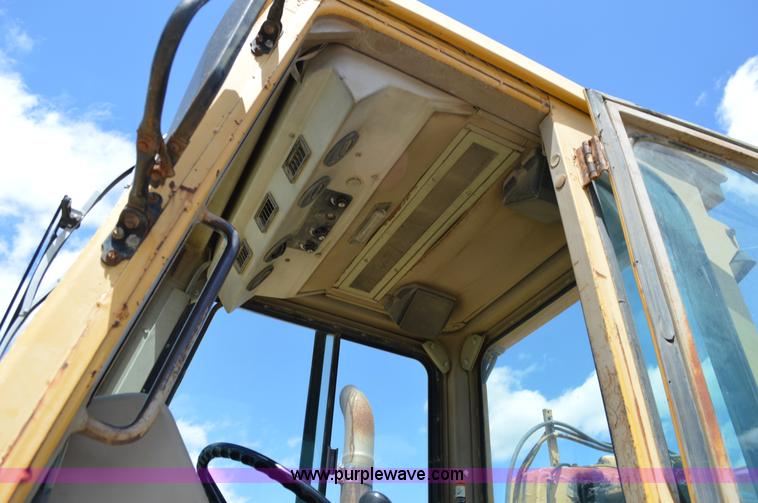 image for item I4526 1996 John Deere 762B elevating scraper
