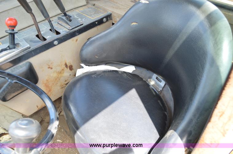 image for item I4526 1996 John Deere 762B elevating scraper