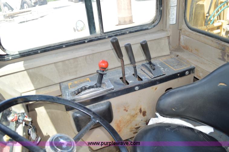 image for item I4526 1996 John Deere 762B elevating scraper