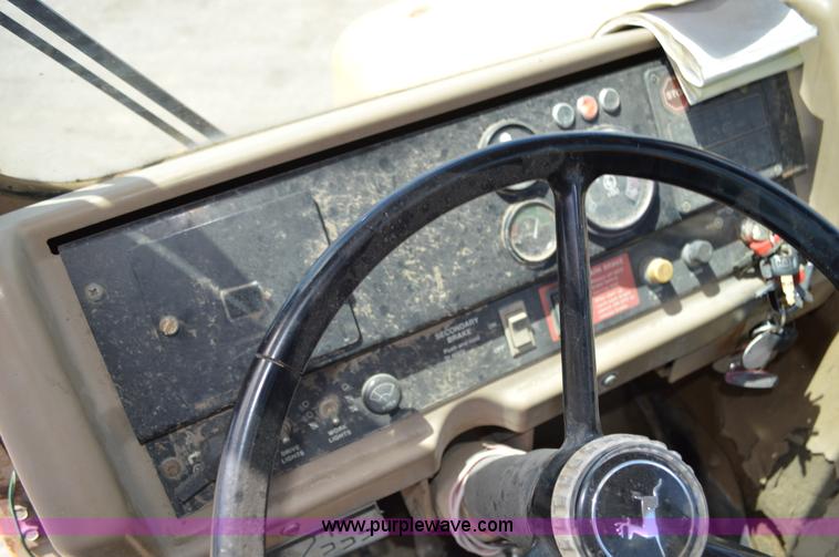 image for item I4526 1996 John Deere 762B elevating scraper