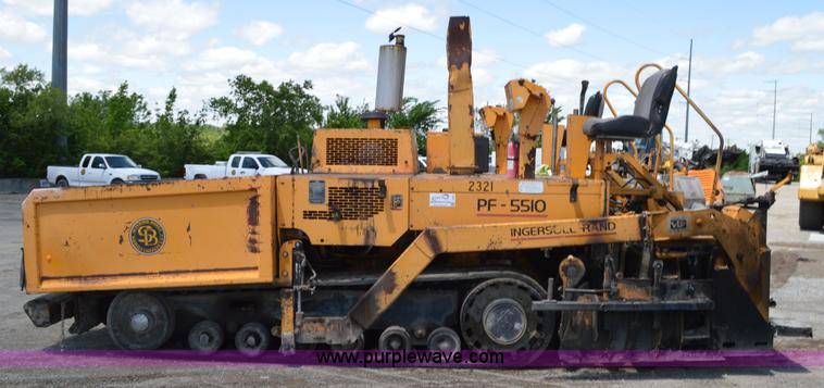 image for item I4527 1999 Blaw-Knox PF-5510 paving machine