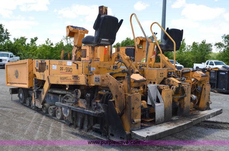 image for item I4527 1999 Blaw-Knox PF-5510 paving machine