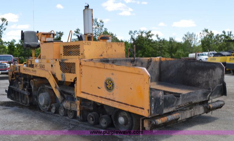 image for item I4527 1999 Blaw-Knox PF-5510 paving machine