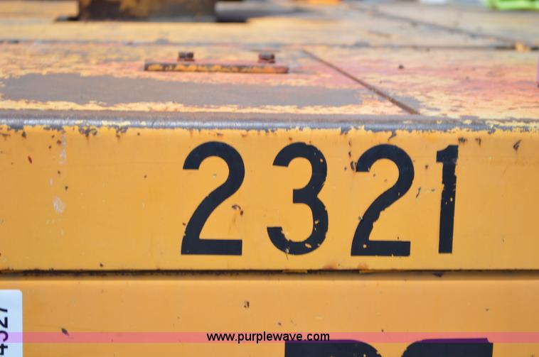 image for item I4527 1999 Blaw-Knox PF-5510 paving machine