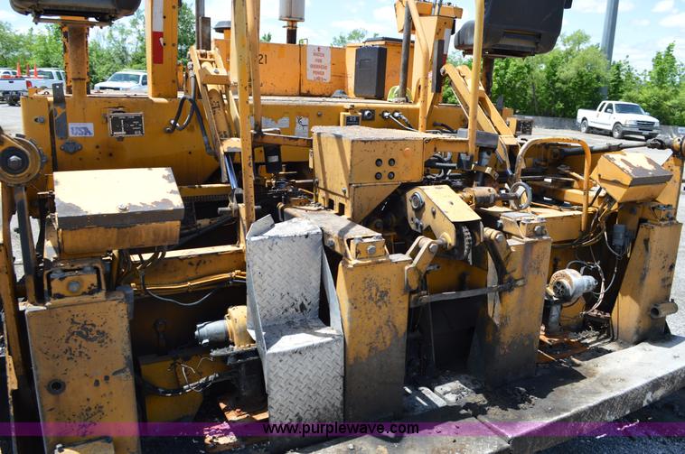 image for item I4527 1999 Blaw-Knox PF-5510 paving machine
