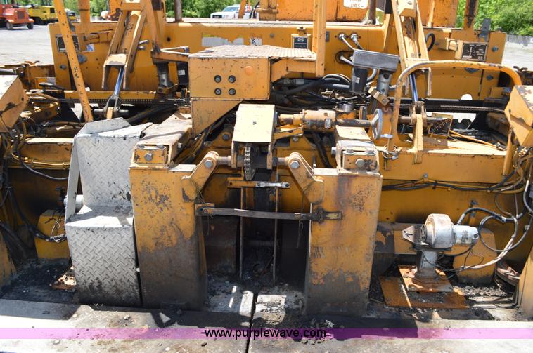 image for item I4527 1999 Blaw-Knox PF-5510 paving machine