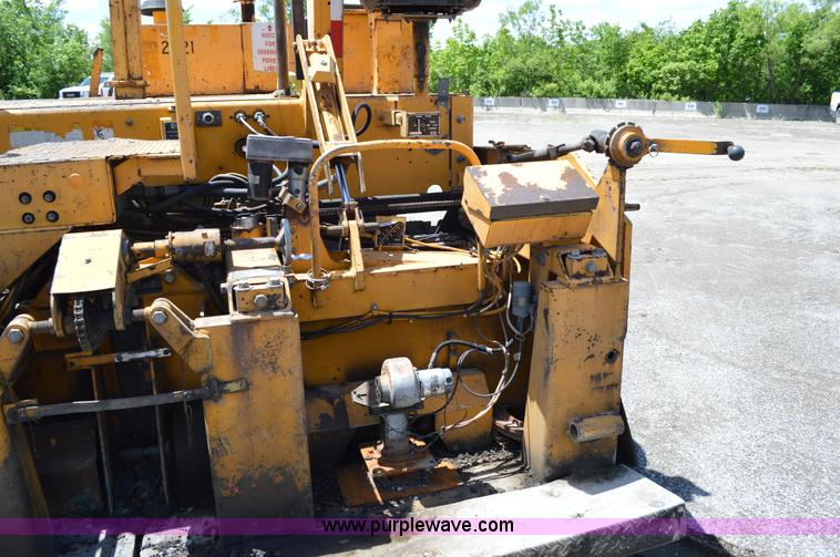 image for item I4527 1999 Blaw-Knox PF-5510 paving machine
