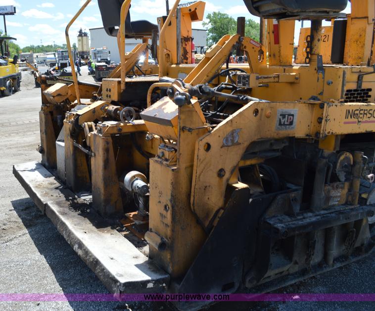 image for item I4527 1999 Blaw-Knox PF-5510 paving machine