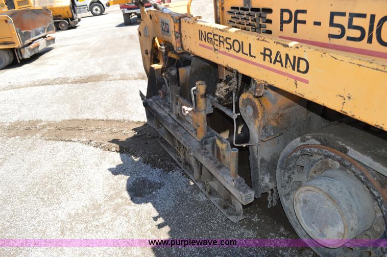 image for item I4527 1999 Blaw-Knox PF-5510 paving machine