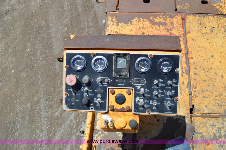 image for item I4527 1999 Blaw-Knox PF-5510 paving machine