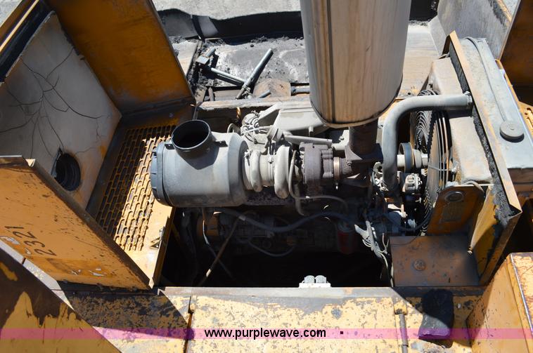 image for item I4527 1999 Blaw-Knox PF-5510 paving machine