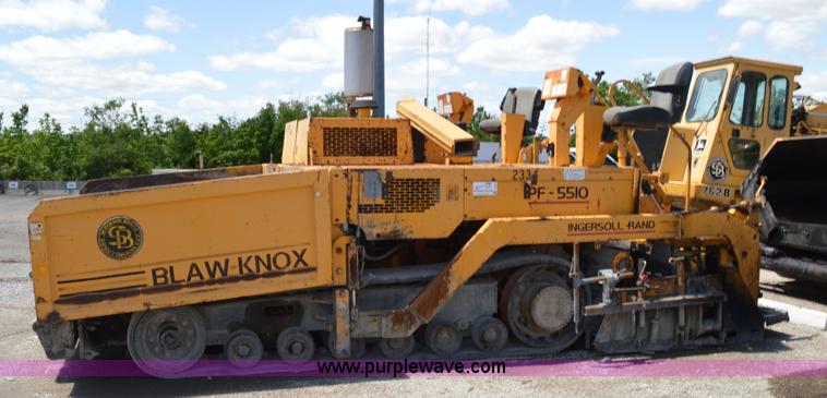 image for item I4528 2000 Blaw-Knox PF-5510 paving machine