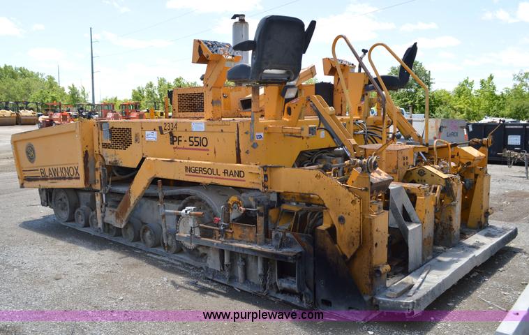 image for item I4528 2000 Blaw-Knox PF-5510 paving machine