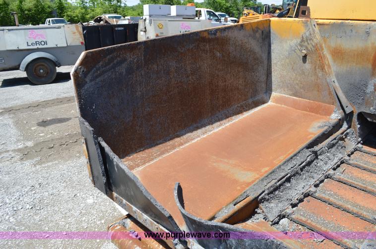 image for item I4528 2000 Blaw-Knox PF-5510 paving machine